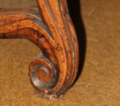 An Important Pair of 18th Century Italian Walnut Fauteuils - 3555014