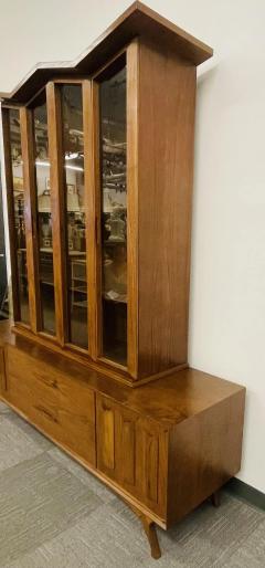 An Irish Mid Century Modern Breakfront China Cabinet Showcase Display Unit - 2485650