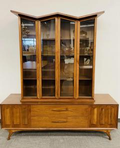 An Irish Mid Century Modern Breakfront China Cabinet Showcase Display Unit - 2485651