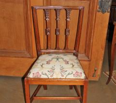 An Italian Set of Four 18th Century Neoclassical Side Chairs - 3353614