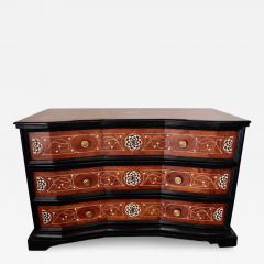 An Italian Walnut Marquetry Chest of Drawers circa 1690 - 4412104