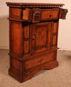 An Italian Walnut Oratory 17th Century - 3163449