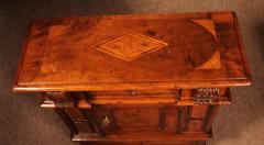 An Italian Walnut Oratory 17th Century - 3163454