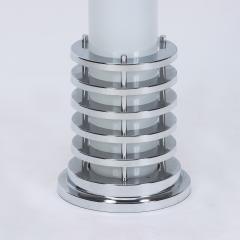 An Italian mid century modern floor lamp in polished chrome and opaline glass - 2427751