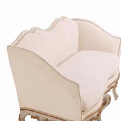 An Italian painted and carved settee 18th C in recent fabric  - 4234563