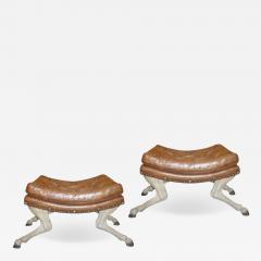 An Unusual Pair of 18th Century Cavallo Zoccolo Polychrome Benches - 3561083