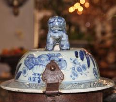 An Unusual Pair of 19th Century Chinese Export Hand Painted Porcelain Jars - 3215576