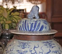 An Unusual Pair of 19th Century Chinese Export Hand Painted Porcelain Jars - 3215577