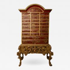 An antique chinoiserie lacquer storage cabinet on carved giltwood stand - 2035855
