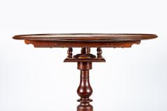 An early Philadelphia area walnut tea table - 1664366