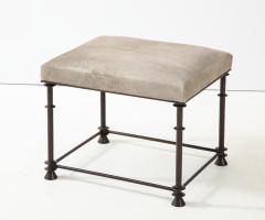 An elegant bronze stool covered with nubuck retourn  - 1578123