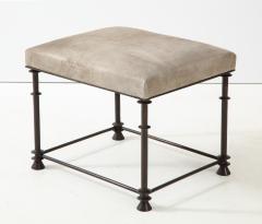 An elegant bronze stool covered with nubuck retourn  - 1578124