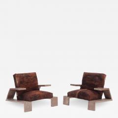 An imposing pair of cerused oak armchairs with cow skin upholstery Contemporary - 2684085