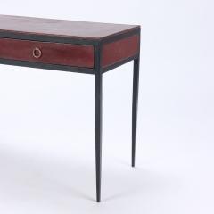 An iron and leather desk in the manner of Jean Michel Frank Contemporary - 2276574