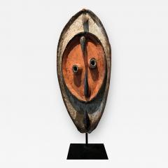 An old Garra Hook Mask from Mid Sepik Papua New Guinea - 421515