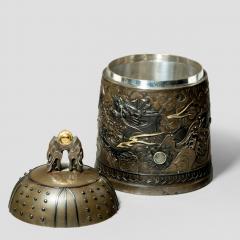 An outstanding Meiji period mixed metal bell casket - 778711