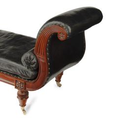 An unusual pair of Regency mahogany day beds in the manner of Gillows - 3465510