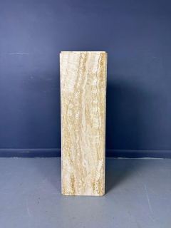 Angelo Mangiarotti Midcentury Beautifully Variegated Travertine 1980s Pedestal - 3009911