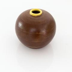 Anna Lisa Thomson 2 ANNA LISA THOMSON CERAMIC RIBBED VASES FOR UPSALA EKEBY 1930 - 2053476