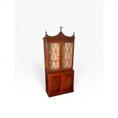 Antique American Federal Mahogany Breakfront Display Cabinet - 4744025