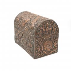 Antique Copper Repouss Box With A Dome Lid Italy Circa 1800  - 2226900