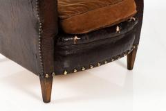 Antique English Club Chair in Whiskey Leather - 1539910