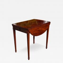 Antique English Mahogany Drop Leaf Side Table - 3372568