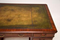 Antique Georgian Style Pedestal Desk - 3249845