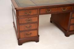 Antique Georgian Style Pedestal Desk - 3249846