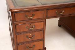Antique Georgian Style Pedestal Desk - 3249848