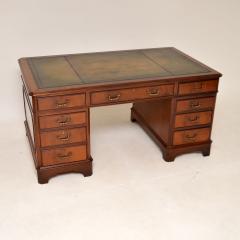 Antique Georgian Style Pedestal Desk - 3249853