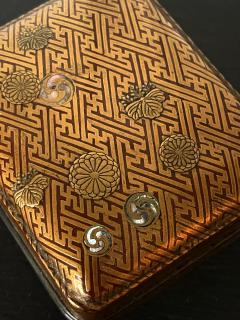 Antique Japanese Lacquered Incense Box Kobako with MOP Inlays - 2219935