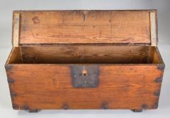 Antique Korean Money Chest or Trunk 18th Century - 1529552