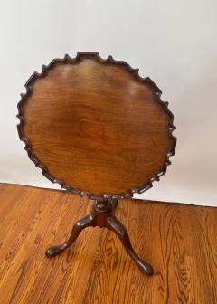 Antique Mahogany Piecrust Tilt Top Tripod Table - 2917390