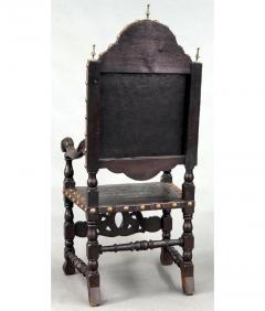 Antique Portugese Chair in Carved Wood and Embossed Leather - 273113