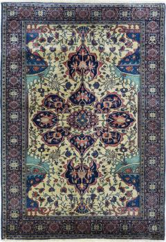 Antique Sarouk Rug 4 6 x 6 6  - 4406150