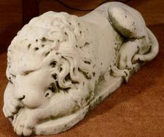 Antonio Canova Two Associated Carved Marble Recumbent Lions after Canova - 271601