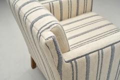 Armchair Upholstered in Striped Fabric Europe 1930s - 4431100