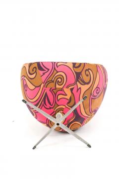 Arne Jacobsen A rare pair of Arne Jacobsen Egg chairs with ottoman for Fritz Hansen C 1973  - 4306622