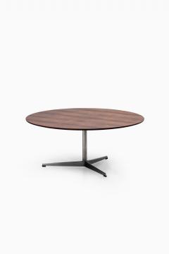 Arne Jacobsen Arne Jacobsen Coffee Table Produced by Fritz Hansen in Denmark - 1783944