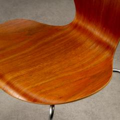 Arne Jacobsen Arne Jacobsen Series 7 Chair in Teak Denmark 1967 - 3508974