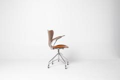 Arne Jacobsen Arne Jacobsen Series 7 Model Desk Chair - 4440463