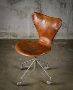 Arne Jacobsen Arne Jacobsen Sevener Swivel Desk Chair - 194107