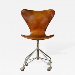 Arne Jacobsen Arne Jacobsen Sevener Swivel Desk Chair - 194173