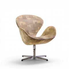 Arne Jacobsen Arne Jacobsen for Fritz Hansen Mid Century Swan Chairs Set of 4 - 4689983