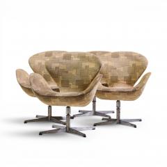 Arne Jacobsen Arne Jacobsen for Fritz Hansen Mid Century Swan Chairs Set of 4 - 4689985