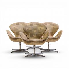 Arne Jacobsen Arne Jacobsen for Fritz Hansen Mid Century Swan Chairs Set of 4 - 4689987