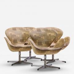 Arne Jacobsen Arne Jacobsen for Fritz Hansen Mid Century Swan Chairs Set of 4 - 4690315