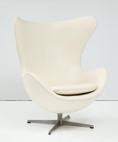 Arne Jacobsen Arne Jacobson Egg Chair in White Leather for Fritz Hansen 1958 - 2586439