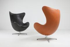 Arne Jacobsen Black leather Egg chair by Arne Jacobsen for Fritz Hansen 2009 - 1216509